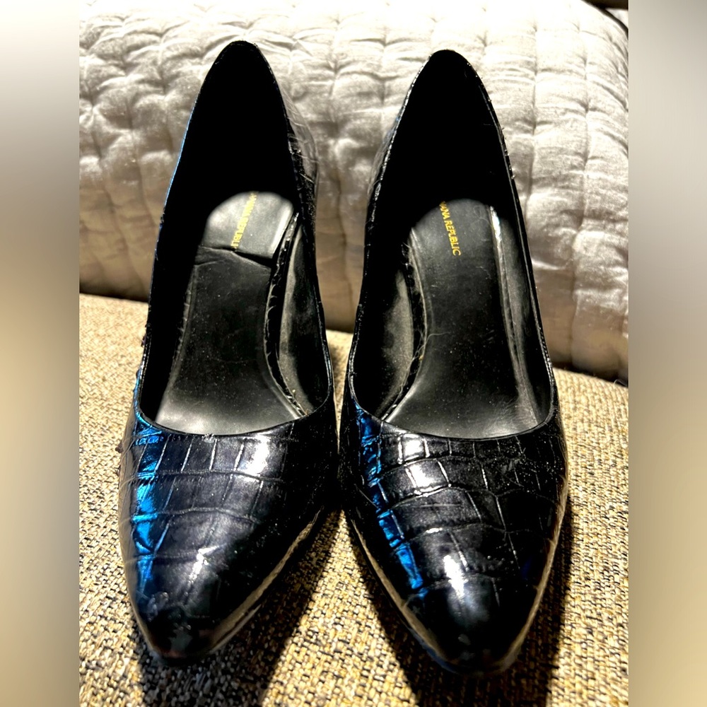 Banana Republic black croc heels